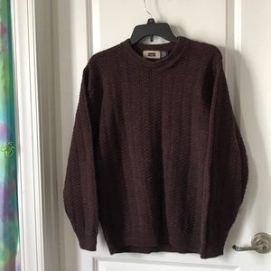 Extremely warm sweater with cool color detailing